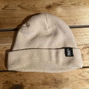 True trend hat Beige Knit Beanie